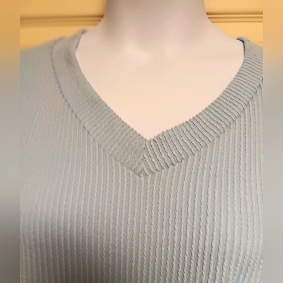 Blumin Apparel Top EUC - Picture 2 of 6